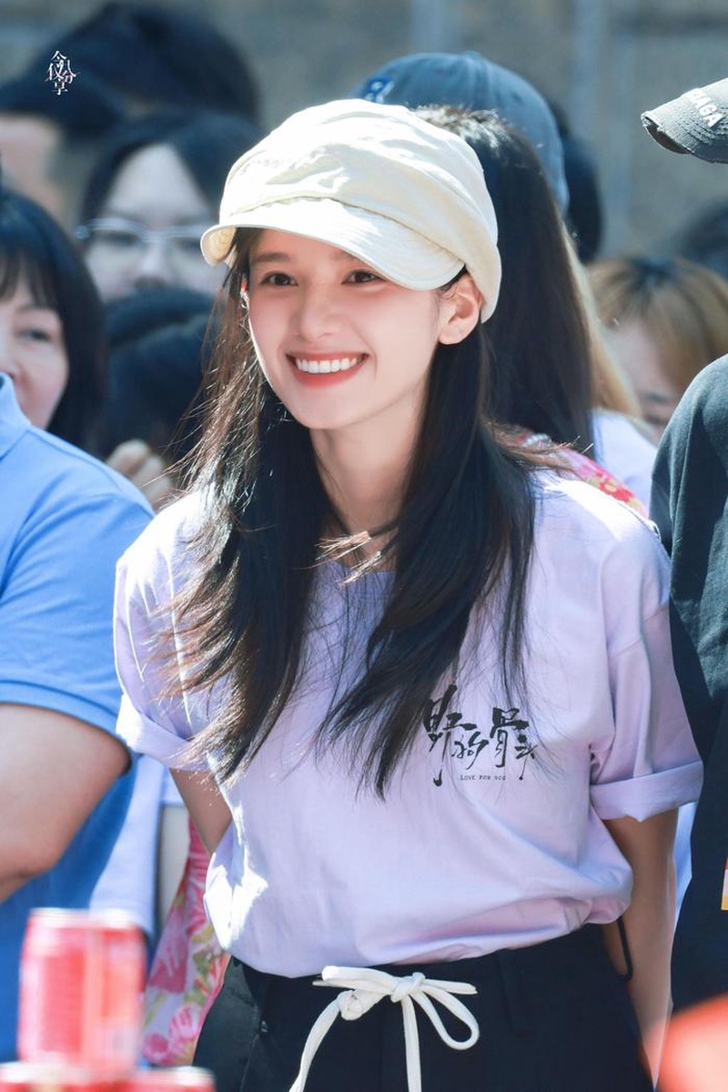 张婧仪